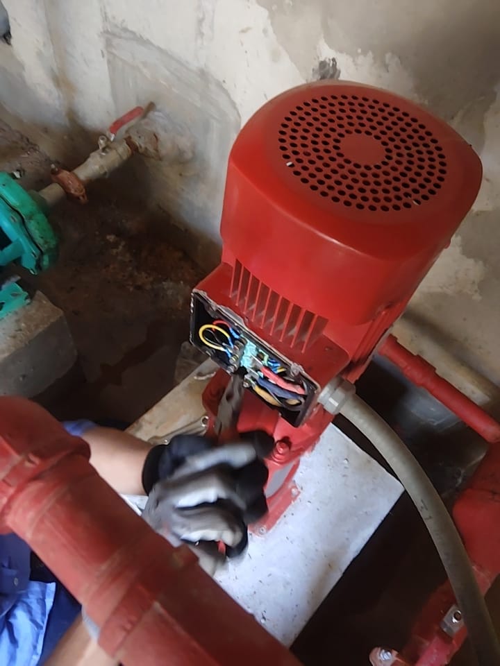 Reparación de motobomba jockey del sistema contra incendio en Floridablanca — foto 5